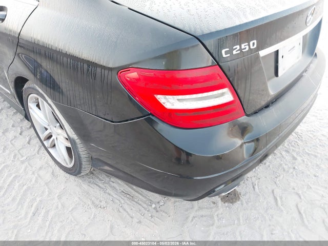 45023104 :رقم المزاد ، WDDGF4HBXDA873562 vin ، 2013 Mercedes-benz C 250 Sport مزاد بيع