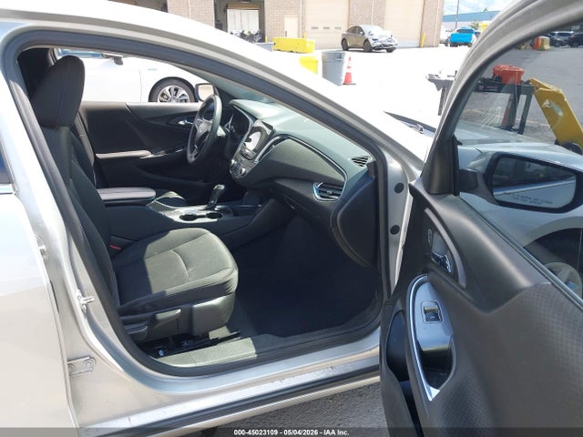 1G1ZD5ST4LF015367 Chevrolet Malibu Fwd Lt
