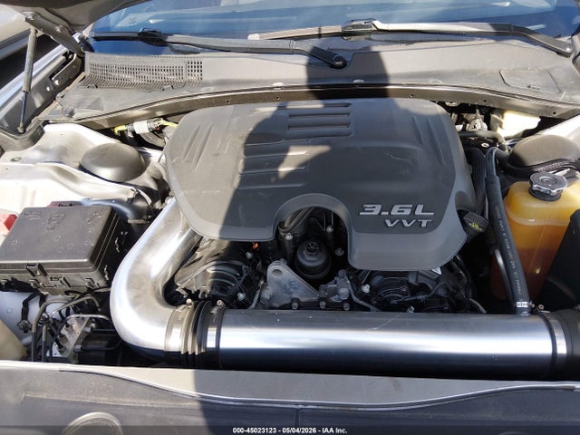 45023123 :رقم المزاد ، 2C3CDXBG6EH155213 vin ، 2014 Dodge Charger Se مزاد بيع