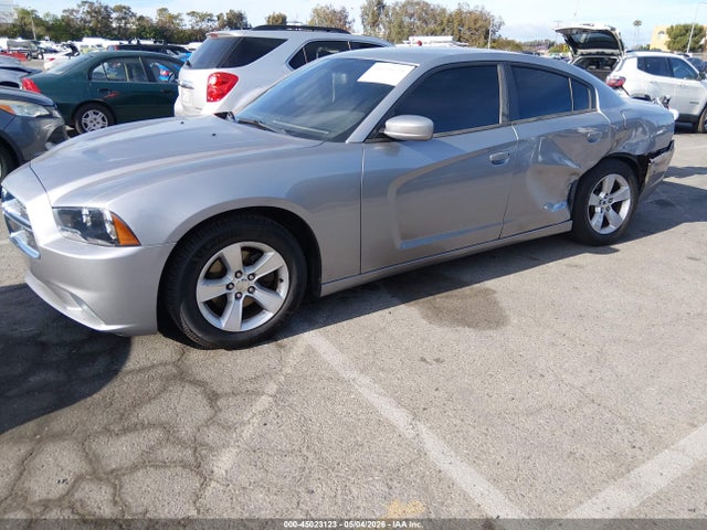 45023123 :رقم المزاد ، 2C3CDXBG6EH155213 vin ، 2014 Dodge Charger Se مزاد بيع