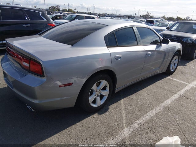 45023123 :رقم المزاد ، 2C3CDXBG6EH155213 vin ، 2014 Dodge Charger Se مزاد بيع