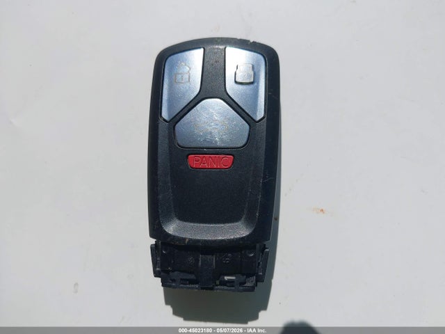 Продажа на аукционе авто 2017 Audi A4 2.0t Premium, vin: WAUANAF45HN046537, номер лота: 45023180