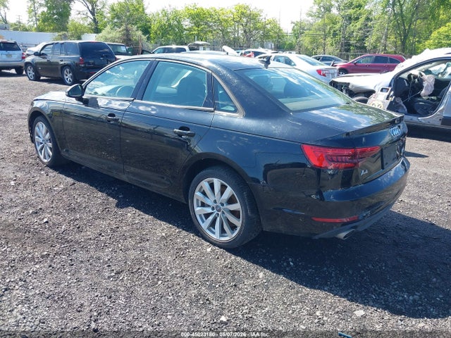 Продажа на аукционе авто 2017 Audi A4 2.0t Premium, vin: WAUANAF45HN046537, номер лота: 45023180