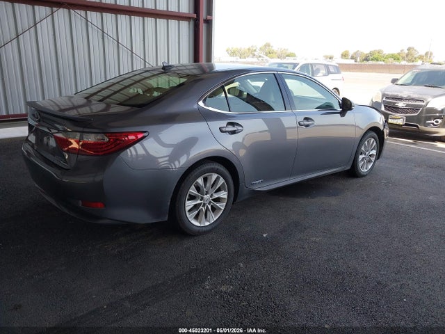 45023201 :رقم المزاد ، JTHBW1GG9D2026511 vin ، 2013 Lexus Es 300h مزاد بيع