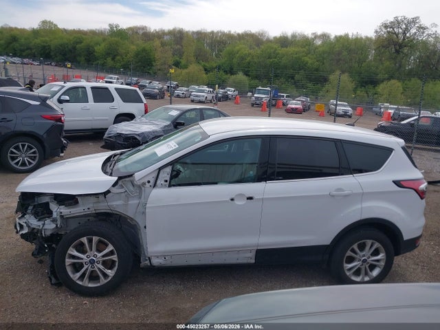 Продаж на аукціоні авто 2017 Ford Escape Se, vin: 1FMCU9GDXHUD44322, номер лоту: 45023257
