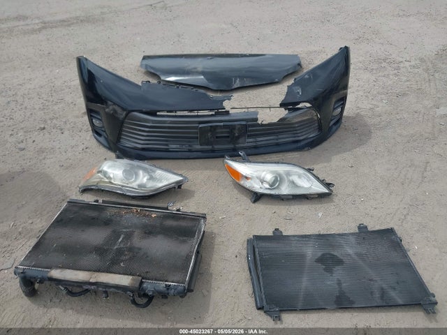 45023267 :رقم المزاد ، 5TDYZ3DC2JS960305 vin ، 2018 Toyota Sienna Xle 8 Passenger مزاد بيع
