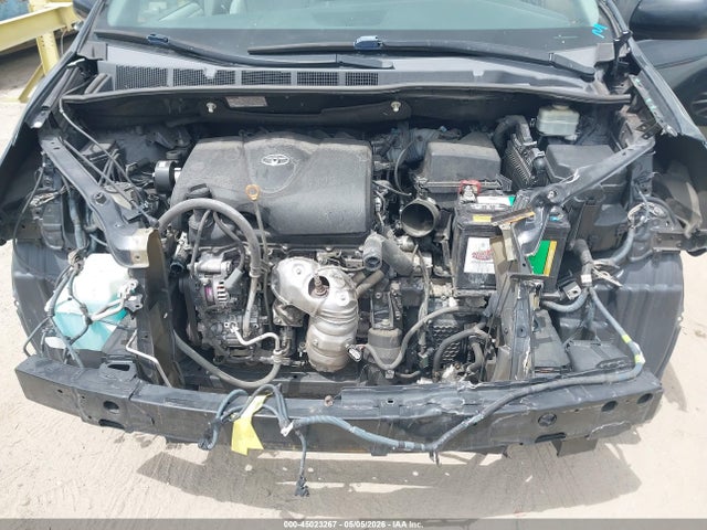 45023267 :رقم المزاد ، 5TDYZ3DC2JS960305 vin ، 2018 Toyota Sienna Xle 8 Passenger مزاد بيع