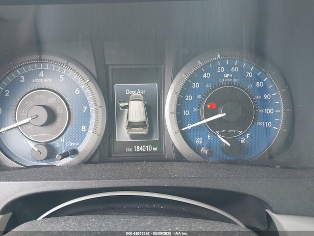 45023267 :رقم المزاد ، 5TDYZ3DC2JS960305 vin ، 2018 Toyota Sienna Xle 8 Passenger مزاد بيع