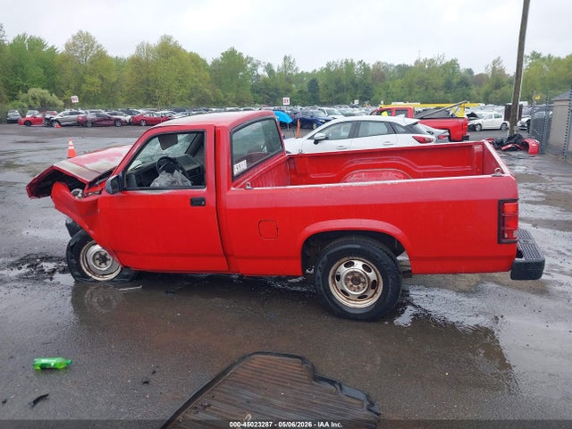 45023287 :رقم المزاد ، 1B7FL26P2TS551976 vin ، 1996 Dodge Dakota مزاد بيع