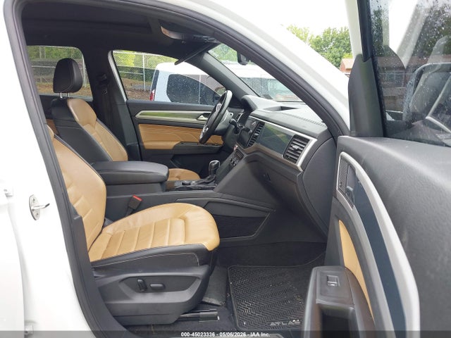 2023 Volkswagen Atlas Cross Sport 3.6l V6 Sel Premium R-line მანქანა იყიდება აუქციონზე, vin: 1V2FE2CA5PC209432, აუქციონის ნომერი: 45023336