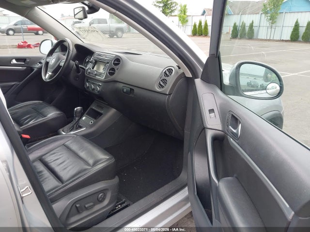 45023371 :رقم المزاد ، WVGBV3AX2DW595262 vin ، 2013 Volkswagen Tiguan Sel مزاد بيع