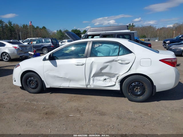 2T1BURHE8JC064750 Toyota COROLLA LE
