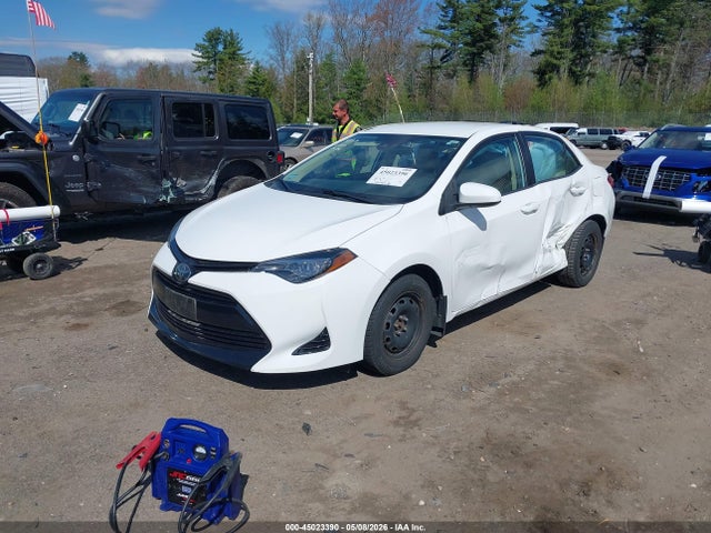 2T1BURHE8JC064750 Toyota COROLLA LE