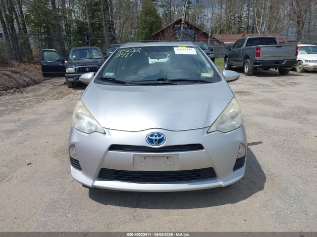 45023411 :رقم المزاد ، JTDKDTB38C1504994 vin ، 2012 Toyota Prius C Two مزاد بيع