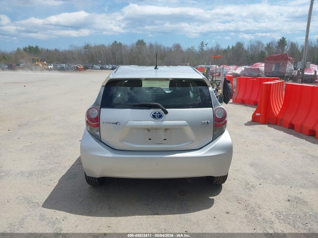 45023411 :رقم المزاد ، JTDKDTB38C1504994 vin ، 2012 Toyota Prius C Two مزاد بيع