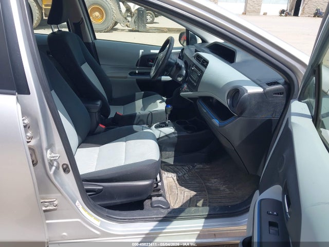 45023411 :رقم المزاد ، JTDKDTB38C1504994 vin ، 2012 Toyota Prius C Two مزاد بيع