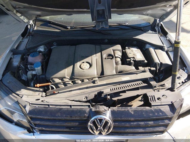 2012 Volkswagen Passat 2.5l Se მანქანა იყიდება აუქციონზე, vin: 1VWBP7A30CC042111, აუქციონის ნომერი: 45023429