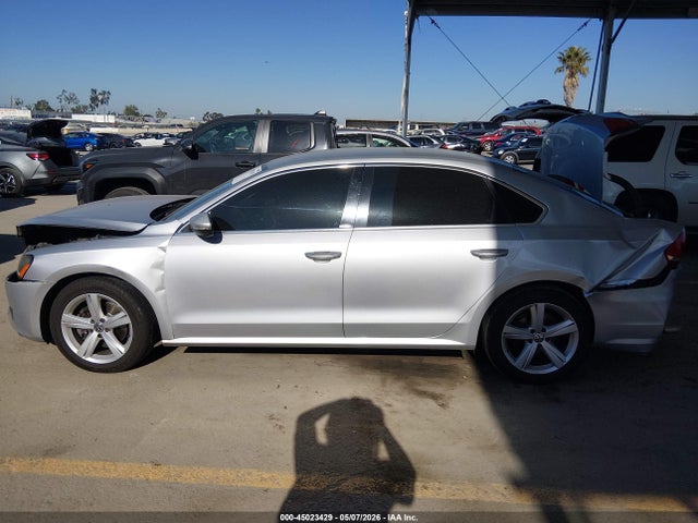 2012 Volkswagen Passat 2.5l Se მანქანა იყიდება აუქციონზე, vin: 1VWBP7A30CC042111, აუქციონის ნომერი: 45023429