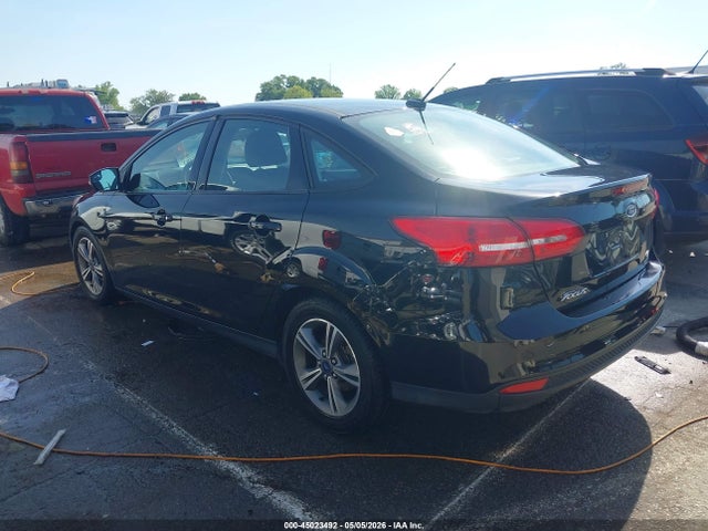 45023492 :رقم المزاد ، 1FADP3FE4HL335196 vin ، 2017 Ford Focus Se مزاد بيع