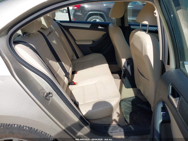 45023525 :رقم المزاد ، 3VWD07AJ0EM240894 vin ، 2014 Volkswagen Jetta 1.8t Se مزاد بيع
