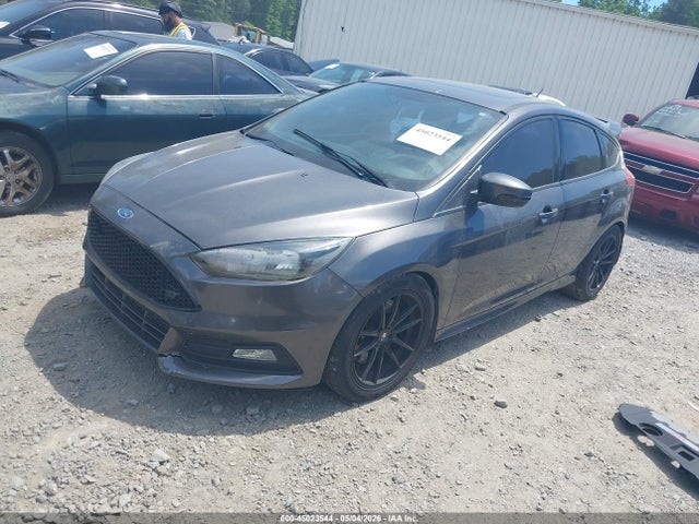 45023544 :رقم المزاد ، 1FADP3L93GL355042 vin ، 2016 Ford Focus St مزاد بيع