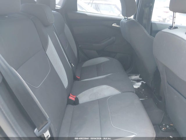 45023544 :رقم المزاد ، 1FADP3L93GL355042 vin ، 2016 Ford Focus St مزاد بيع