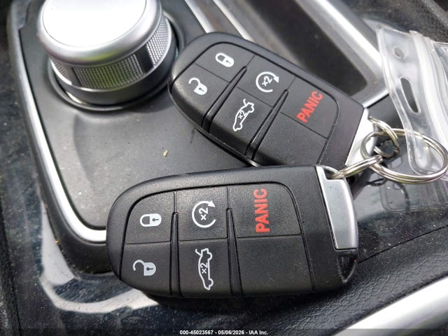 Продажа на аукционе авто 2016 Chrysler 300c Awd, vin: 2C3CCAKG6GH304917, номер лота: 45023567