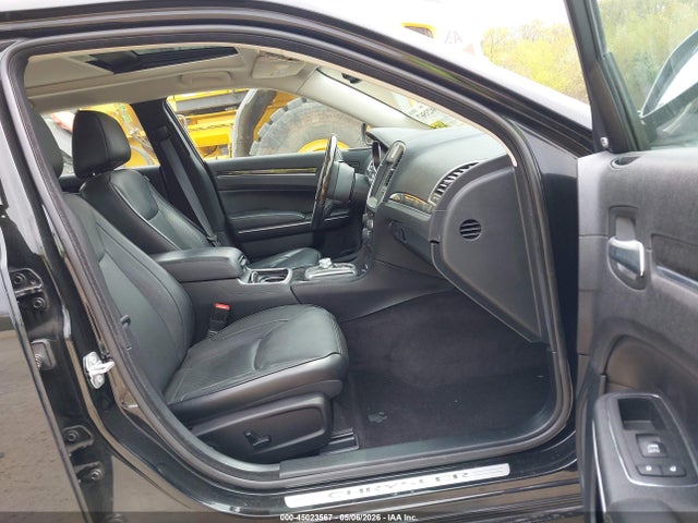 Продажа на аукционе авто 2016 Chrysler 300c Awd, vin: 2C3CCAKG6GH304917, номер лота: 45023567