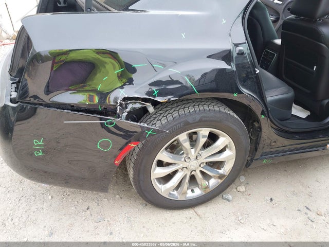 Продажа на аукционе авто 2016 Chrysler 300c Awd, vin: 2C3CCAKG6GH304917, номер лота: 45023567