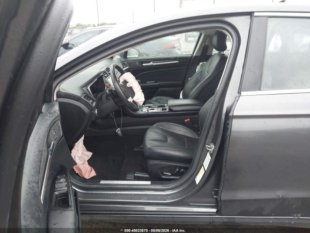 45023570 :رقم المزاد ، 3FA6P0D93KR116932 vin ، 2019 Ford Fusion Titanium مزاد بيع