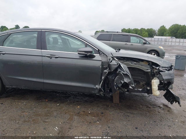45023570 :رقم المزاد ، 3FA6P0D93KR116932 vin ، 2019 Ford Fusion Titanium مزاد بيع