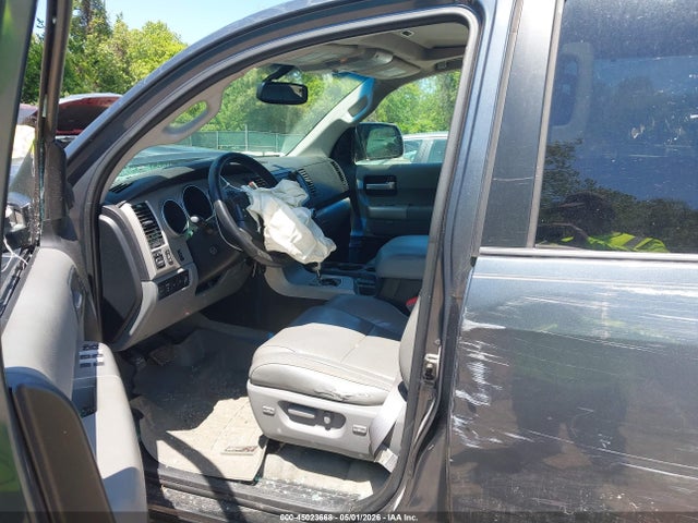 2008 Toyota Sequoia Platinum 5.7l V8 მანქანა იყიდება აუქციონზე, vin: 5TDBY67A98S022025, აუქციონის ნომერი: 45023668