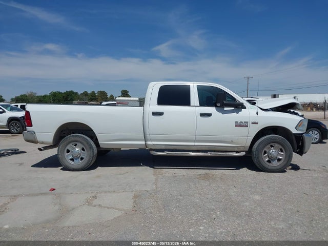 45023745 :رقم المزاد ، 3C6UR5HJ0JG209194 vin ، 2018 Ram 2500 مزاد بيع