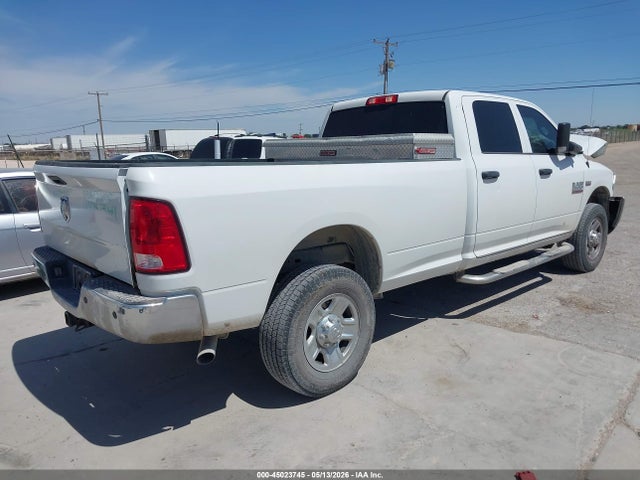 45023745 :رقم المزاد ، 3C6UR5HJ0JG209194 vin ، 2018 Ram 2500 مزاد بيع