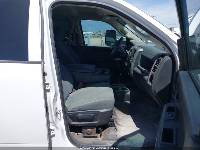 45023745 :رقم المزاد ، 3C6UR5HJ0JG209194 vin ، 2018 Ram 2500 مزاد بيع