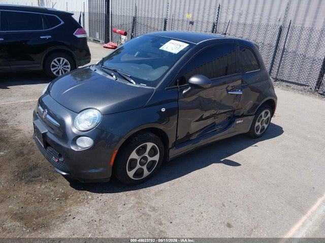 2017 Fiat 500e Battery Electric მანქანა იყიდება აუქციონზე, vin: 3C3CFFGE3HT567855, აუქციონის ნომერი: 45023792