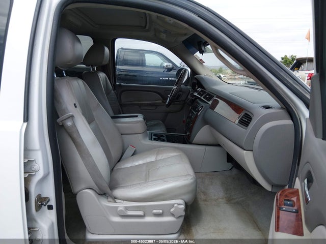 Продажа на аукционе авто 2010 Chevrolet Suburban 1500 Lt1, vin: 1GNUKJE33AR226204, номер лота: 45023887