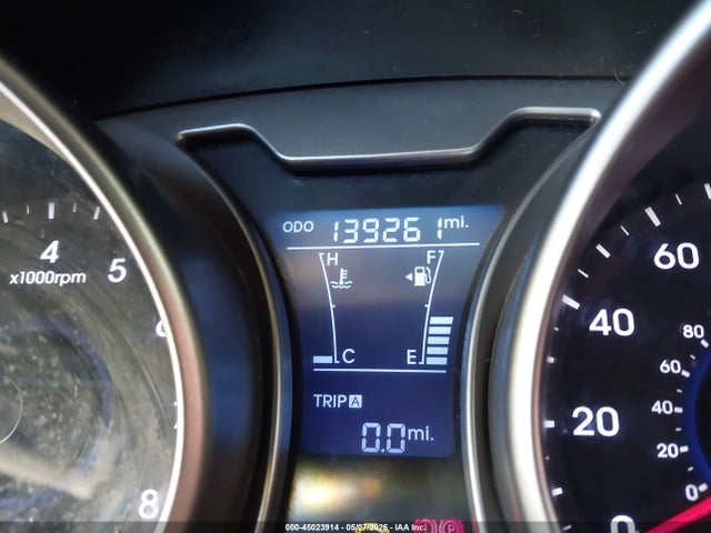 Aukcja sprzedaży 2013 Hyundai Veloster Base W/gray, vin: KMHTC6AD0DU126197, numer aukcji: 45023914