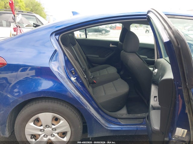 KIA FORTE LX 2017 3KPFK4A79HE148934 Image 8