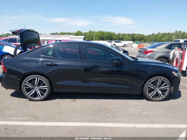 2022 Volvo S60 Recharge Plug-in Hybrid T8 R-design Expression მანქანა იყიდება აუქციონზე, vin: 7JRBR0FZ4NG154487, აუქციონის ნომერი: 45023967