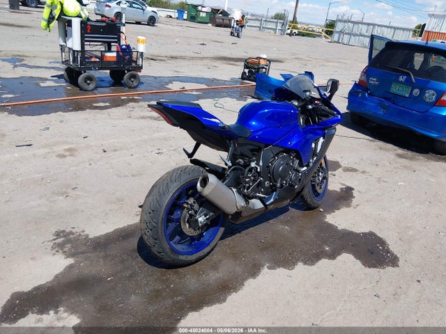 Yamaha YZFR1 2024 JYARN66E7RA004709 Image 4
