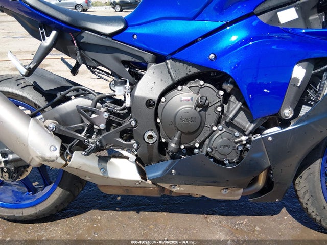 Yamaha YZFR1 2024 JYARN66E7RA004709 Image 8