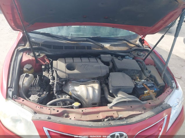 45024062 :رقم المزاد ، 4T1BF3EK5BU714717 vin ، 2011 Toyota Camry Le مزاد بيع