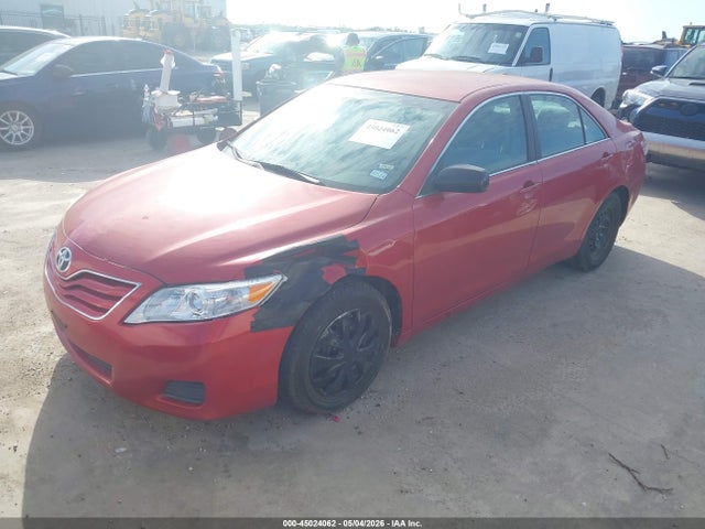 45024062 :رقم المزاد ، 4T1BF3EK5BU714717 vin ، 2011 Toyota Camry Le مزاد بيع
