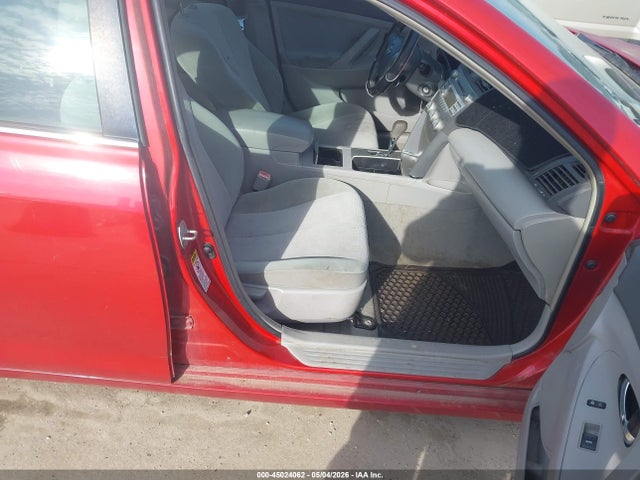 45024062 :رقم المزاد ، 4T1BF3EK5BU714717 vin ، 2011 Toyota Camry Le مزاد بيع