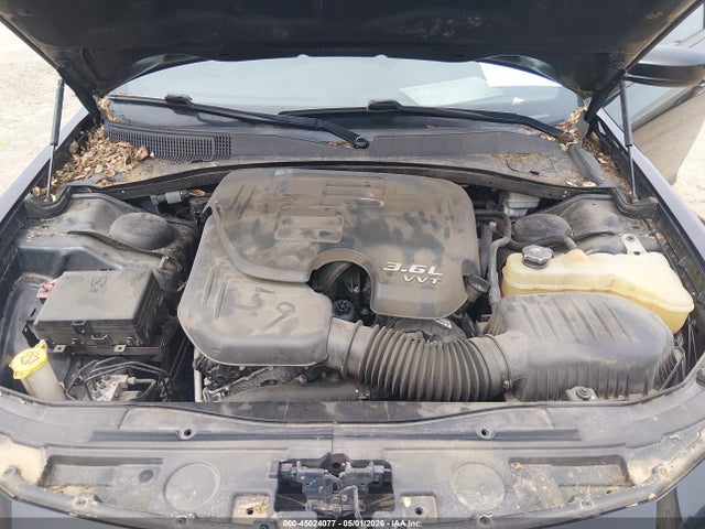 Aukcja sprzedaży 2015 Chrysler 300 300s, vin: 2C3CCABG1FH887105, numer aukcji: 45024077