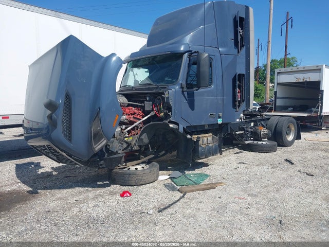Volvo VNL 2022 4V4NC9UG0NN318708 Image 2