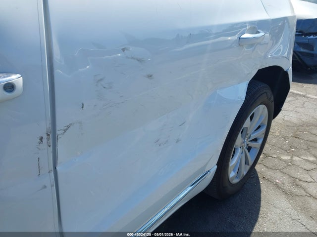 WA1C2AFP7HA002586 Audi Q5 2.0t Premium