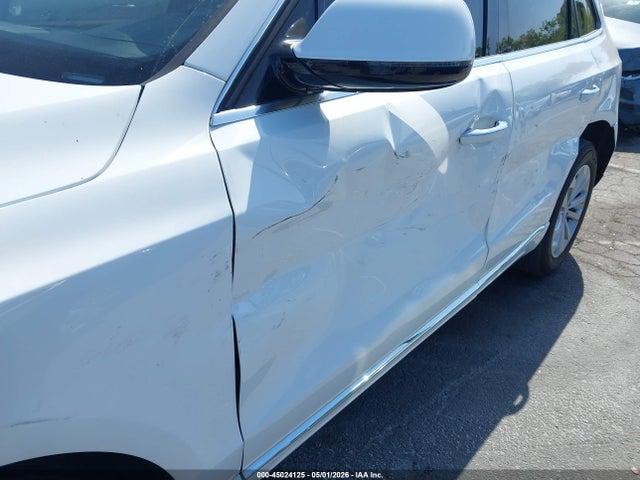WA1C2AFP7HA002586 Audi Q5 2.0t Premium