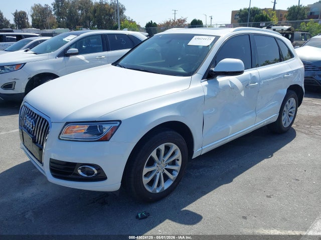 WA1C2AFP7HA002586 Audi Q5 2.0t Premium